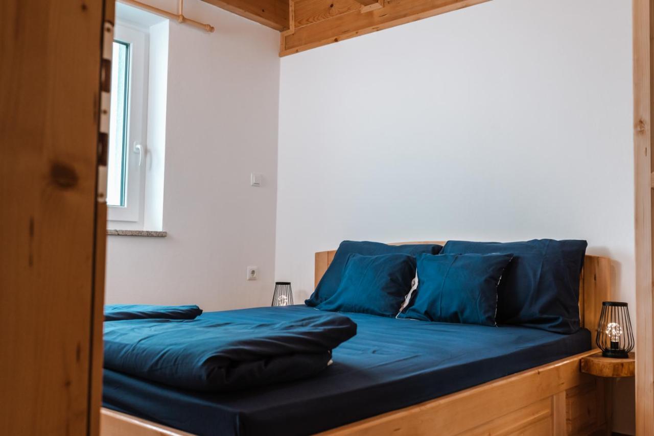 Apartmaji Gracner Dramlje Exterior foto