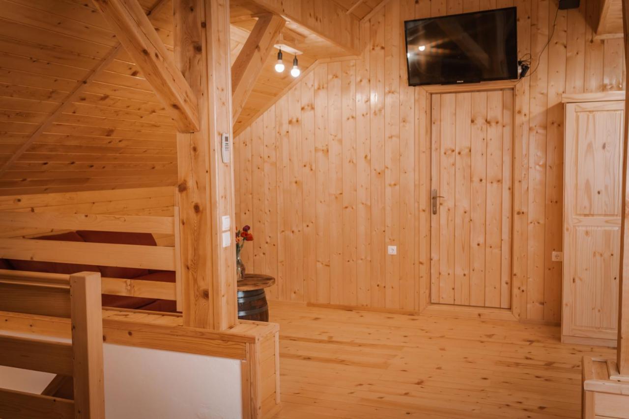 Apartmaji Gracner Dramlje Exterior foto