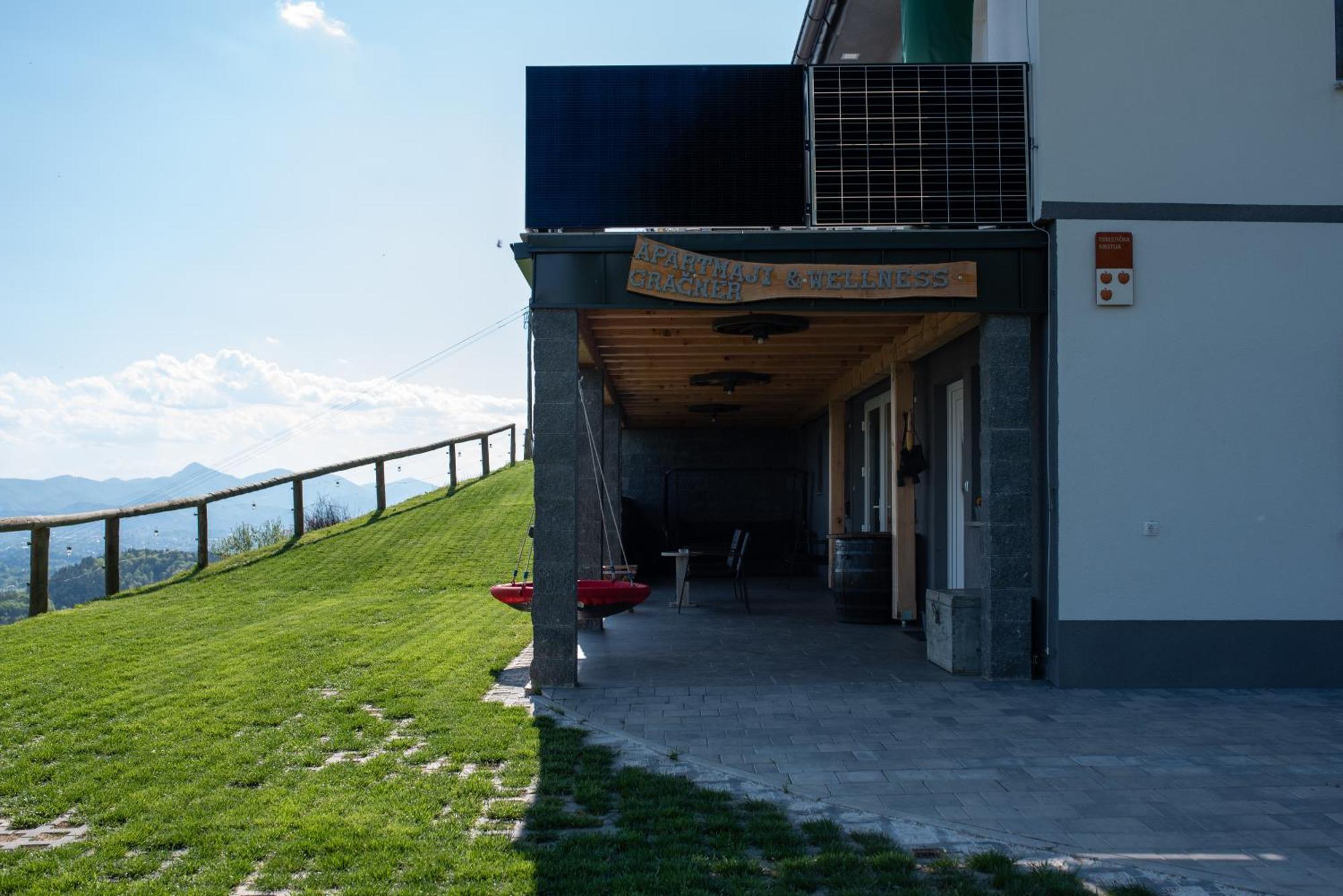 Apartmaji Gracner Dramlje Exterior foto